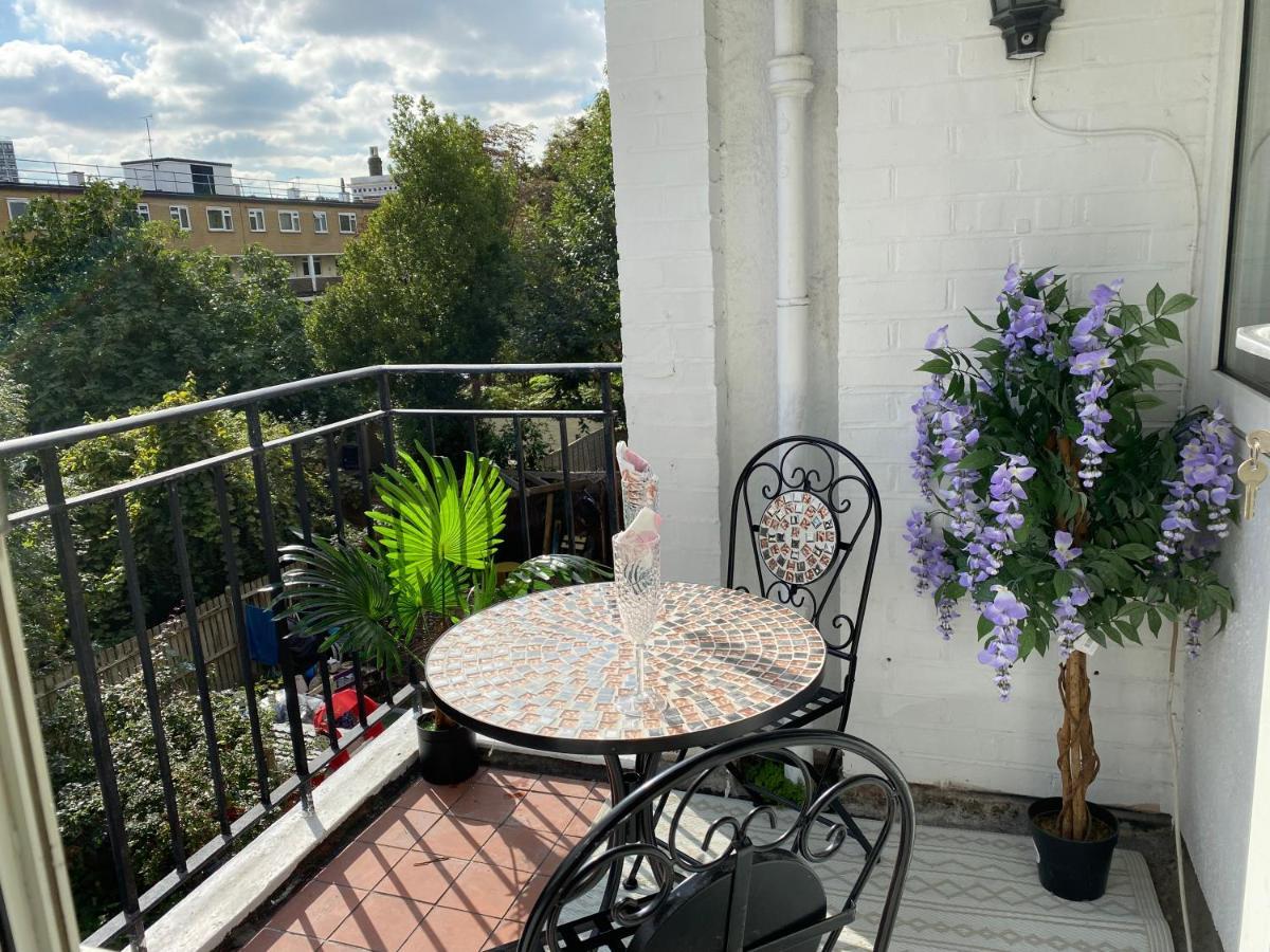 Cosy 3 Bed Flat Ideal For Trips To London Londres Exterior foto