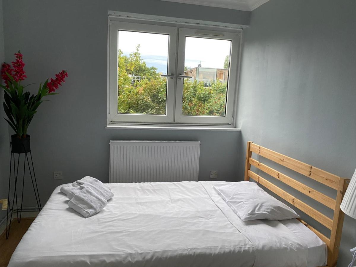 Cosy 3 Bed Flat Ideal For Trips To London Londres Exterior foto