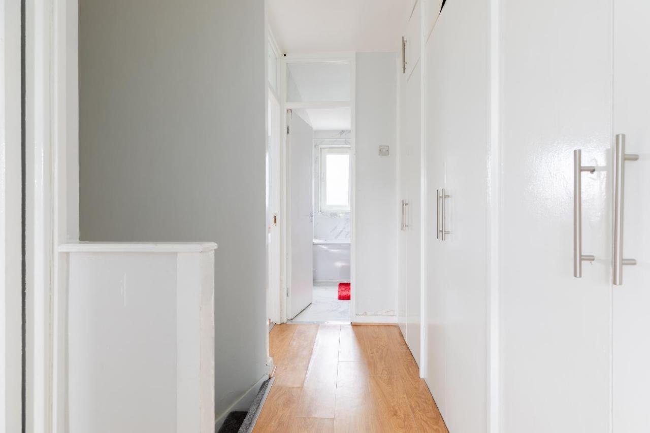 Cosy 3 Bed Flat Ideal For Trips To London Londres Exterior foto