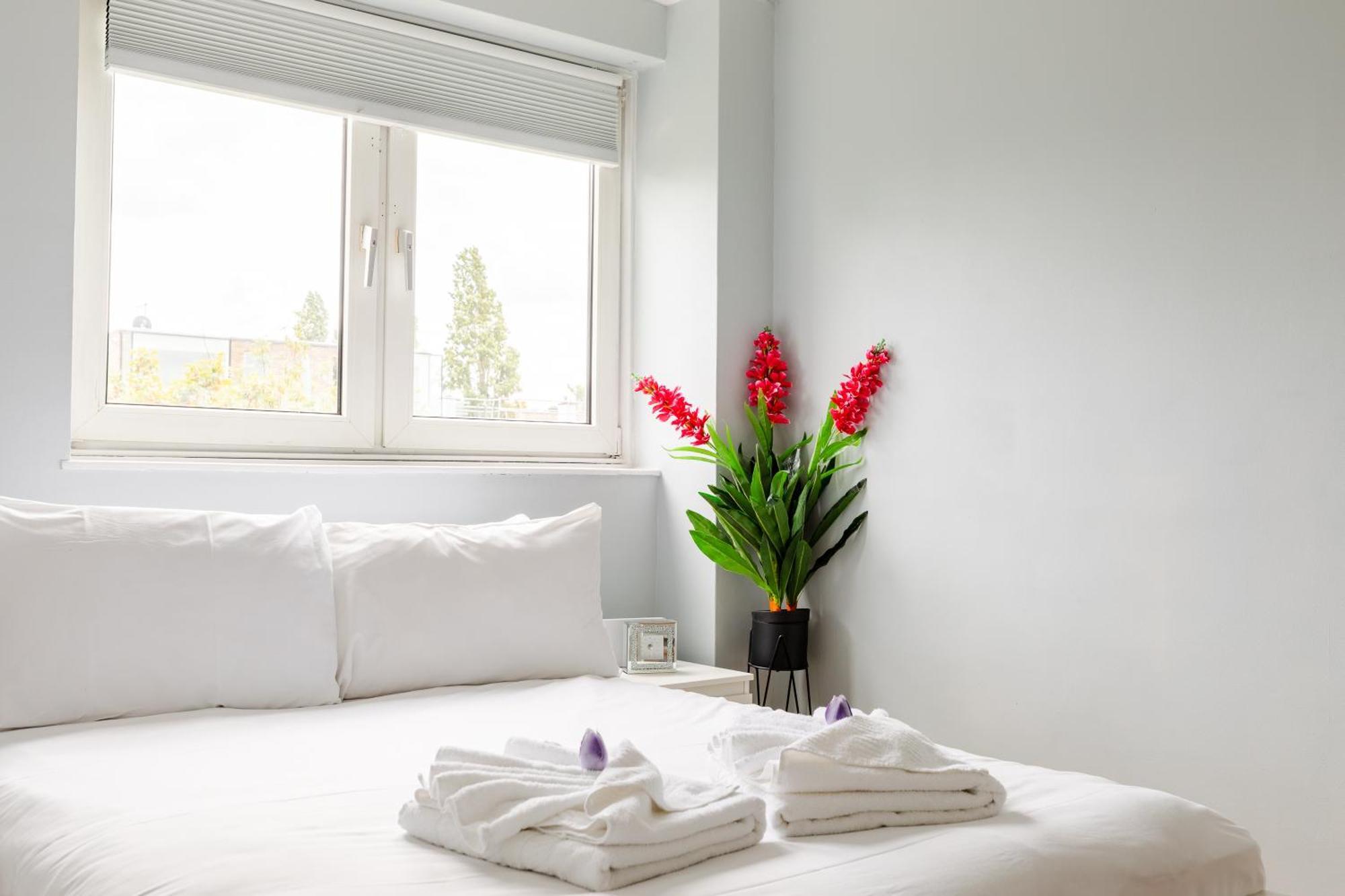Cosy 3 Bed Flat Ideal For Trips To London Londres Exterior foto