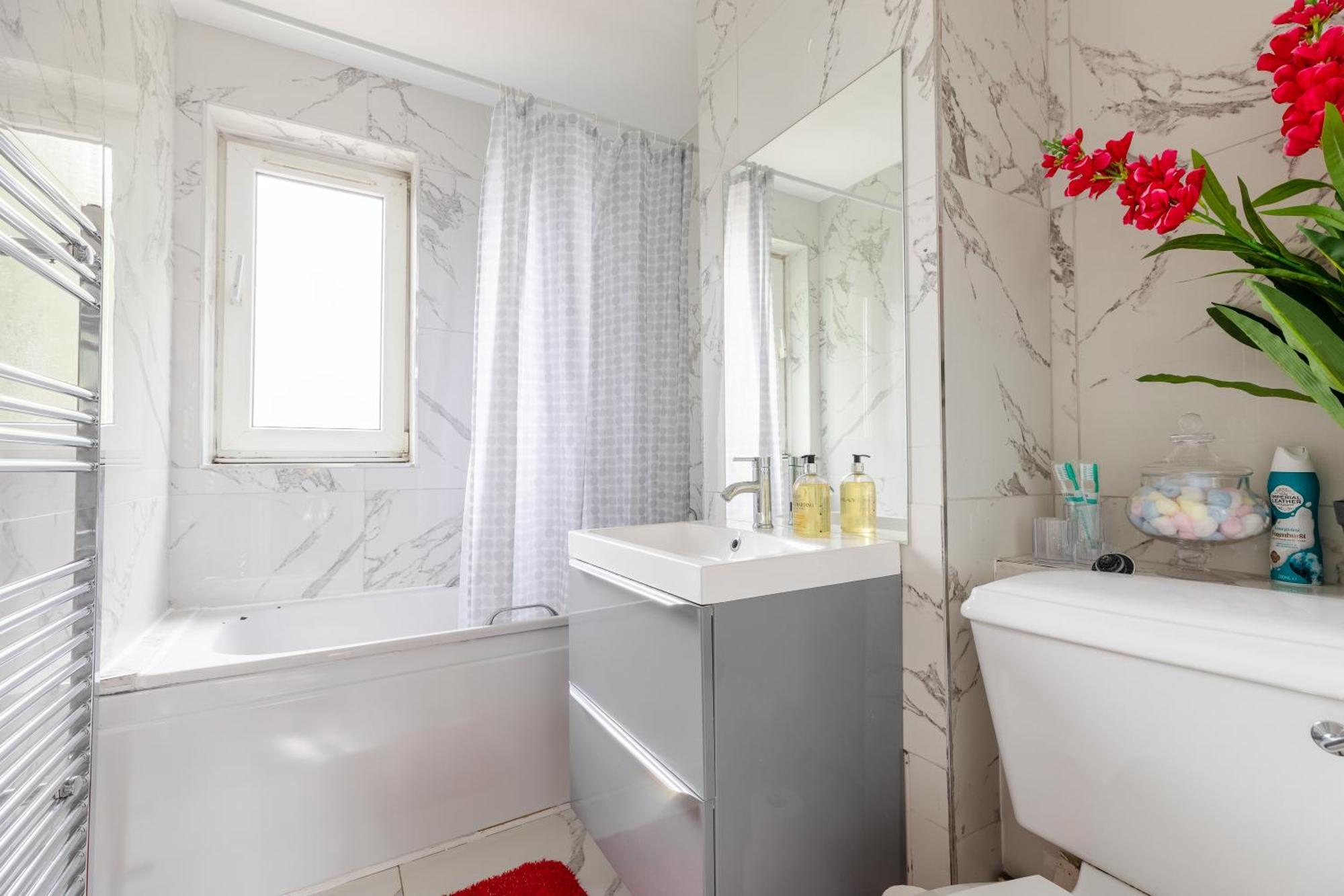 Cosy 3 Bed Flat Ideal For Trips To London Londres Exterior foto