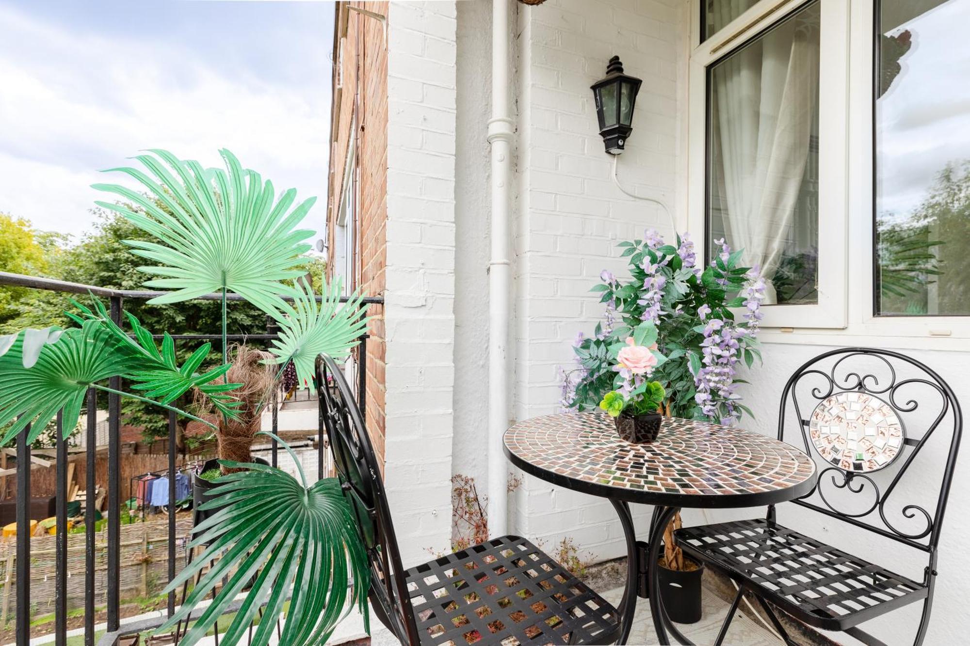 Cosy 3 Bed Flat Ideal For Trips To London Londres Exterior foto